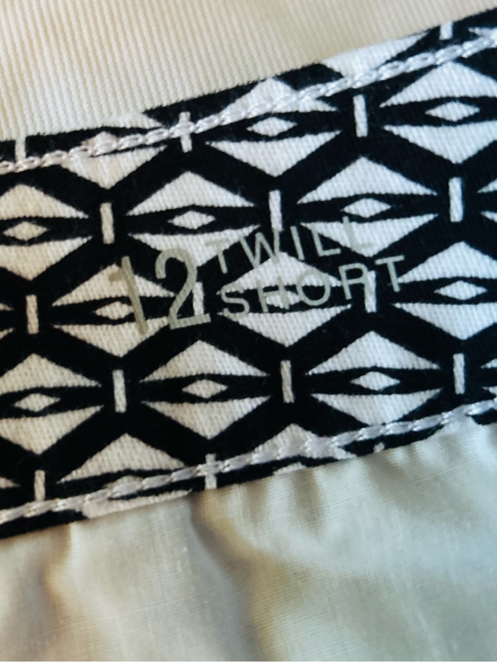 Two Women’s Blue Printed High Rise Shorts and a White/Cream Skort Bundle Sz 12 - Picture 6 of 12